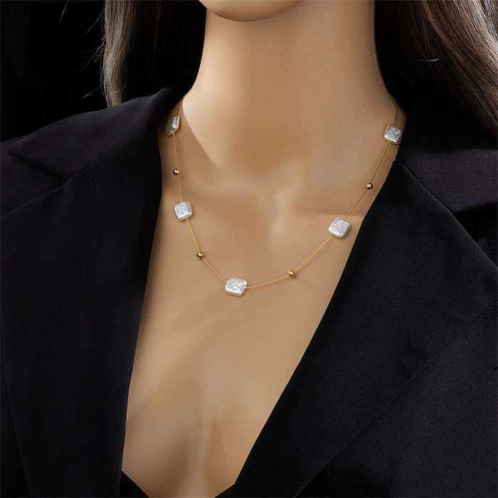 Collier plaqué or 18 carats avec perles artificielles carrées de style baroque, placage de perles en acier inoxydable