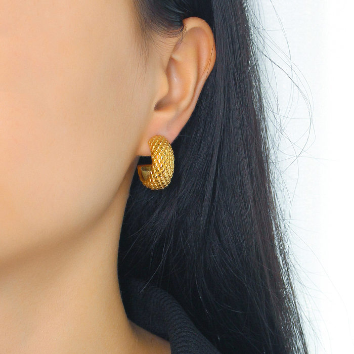 1 paire de clous d'oreilles rétro en forme de C, Style Simple, plaqué losange, en acier inoxydable, plaqué or 18 carats