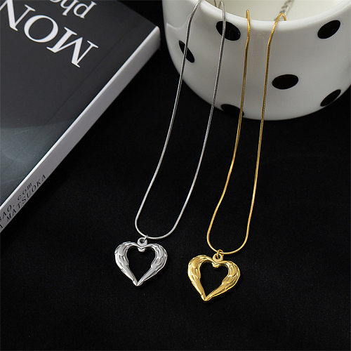 Collier pendentif plaqué en acier inoxydable en forme de cœur pour femmes, Style Simple