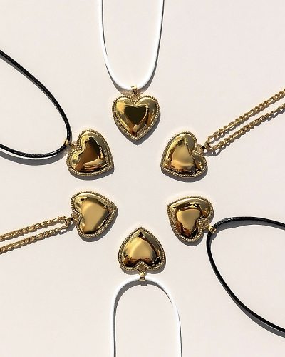 Collier pendentif rétro en forme de cœur en acier inoxydable plaqué or 18 carats, vente en gros