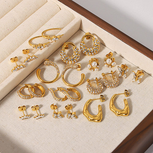 Pendientes chapados en oro de 1K con incrustaciones de mariposa y corona en forma de U de estilo clásico, perlas artificiales de acero inoxidable, circón, 18 par