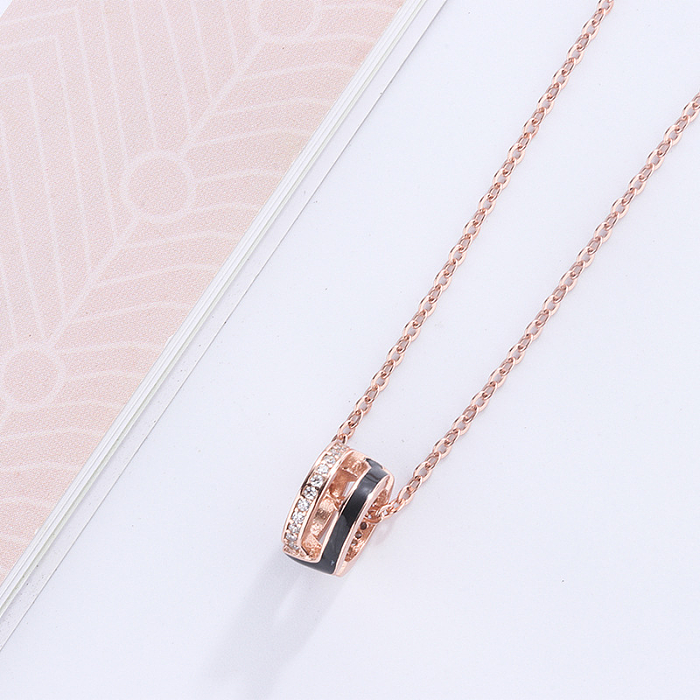 Simple Style Round Stainless Steel  Stainless Steel Rose Gold Plated Pendant Necklace In Bulk