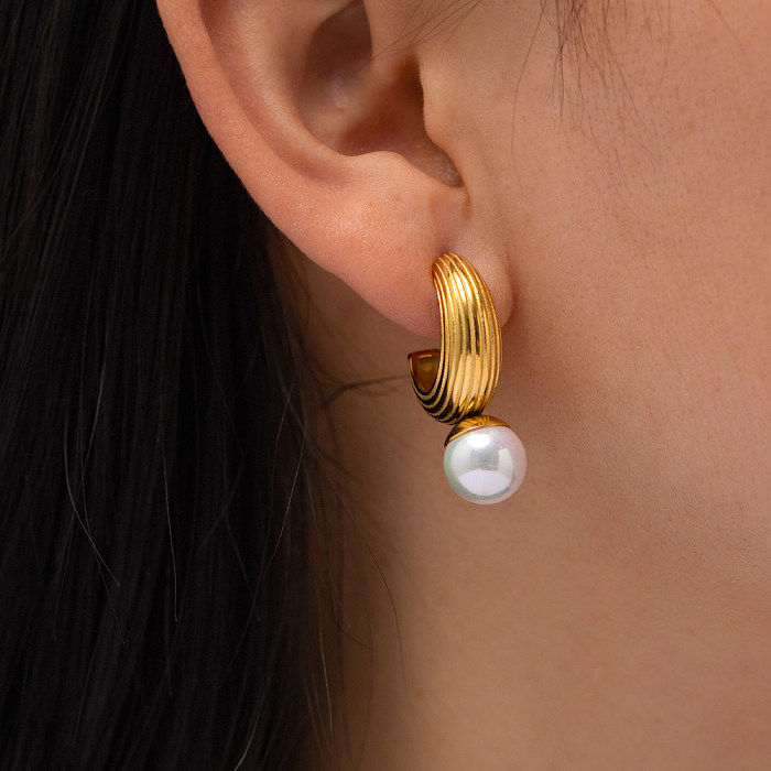 Pendientes de perlas chapados en acero inoxidable con forma de C, estilo simple, 1 par