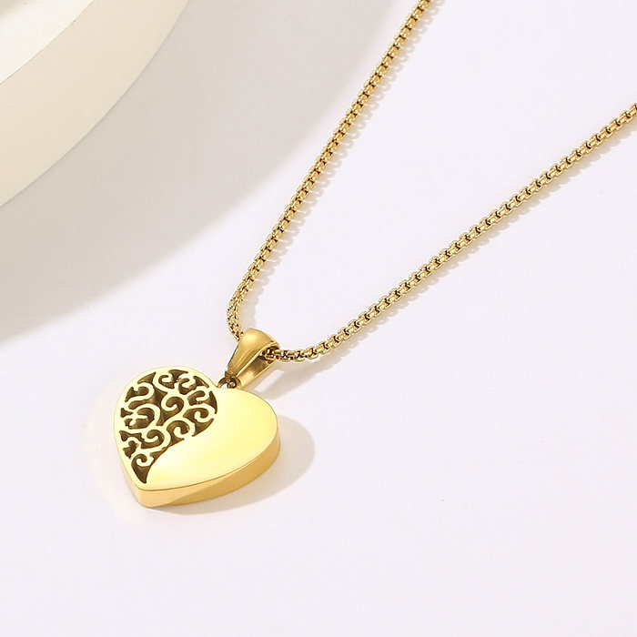 Colar com pingente banhado a ouro 18K em formato de coração de estilo moderno em aço inoxidável