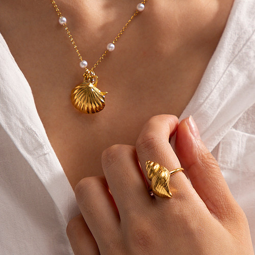 IG Style Lässige Halskette mit Seestern-Muschel-Anhänger aus Edelstahl mit Perlenbeschichtung, 18 Karat vergoldet