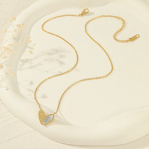 Retro Heart Shape Stainless Steel  Inlay Shell Necklace 1 Piece