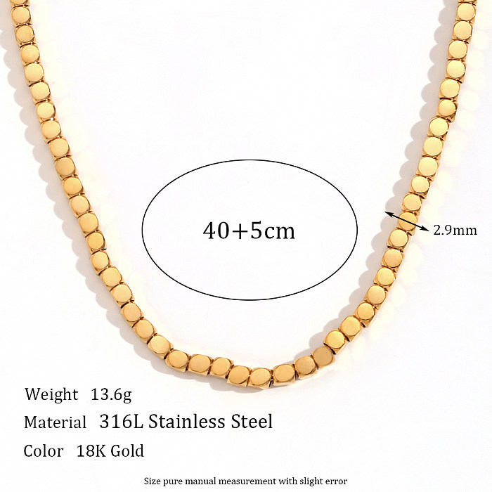 قلادة أساسية بسيطة الطراز كلاسيكية اللون مطلية بالفولاذ المقاوم للصدأ مطلية بالذهب عيار 18 قيراط