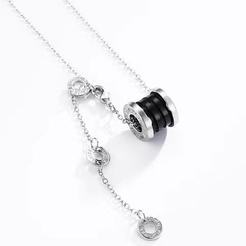 Simple Style Round Tassel Stainless Steel Pendant Necklace