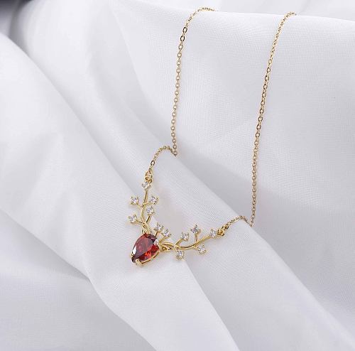 Elegante Halskette im klassischen Stil in Herzform, Schmetterlingsgeweih, Edelstahlüberzug, Inlay, Zirkon, vergoldet