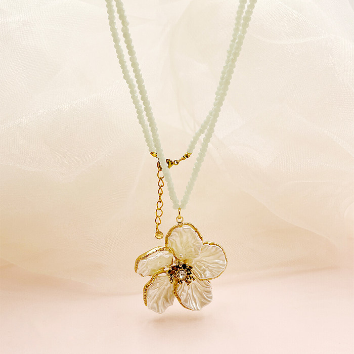 Classical Vintage Style Flower Stainless Steel  Beaded Plating Inlay Shell Zircon Gold Plated Pendant Necklace