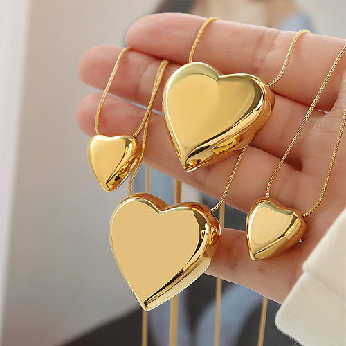 Marka europeu e americano ins ornamento simples em forma de coração coração amor pingente colar de aço inoxidável 18k corrente de clavícula dourada p059
