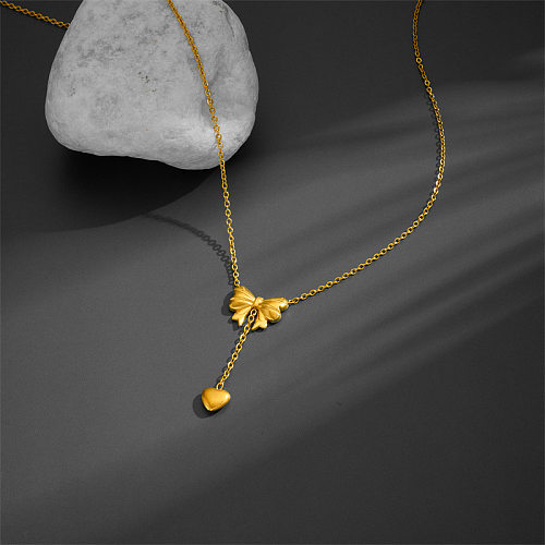قلادة على شكل قلب بتصميم بسيط وعقدة من الفولاذ المقاوم للصدأ مطلية بالذهب عيار 18 قيراط