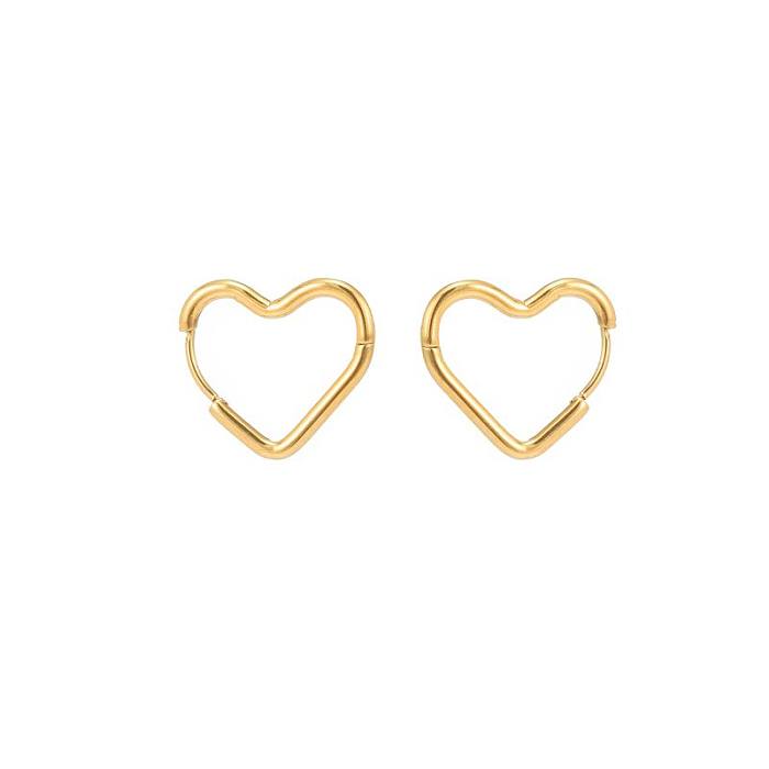 1 par de brincos banhados a ouro 18K de aço inoxidável com pentagrama em formato de coração