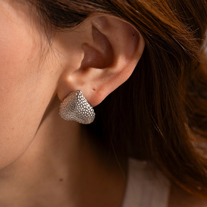 1 paire de clous d'oreilles en acier inoxydable plaqué or 18 carats, Style Simple et élégant, en forme de cœur