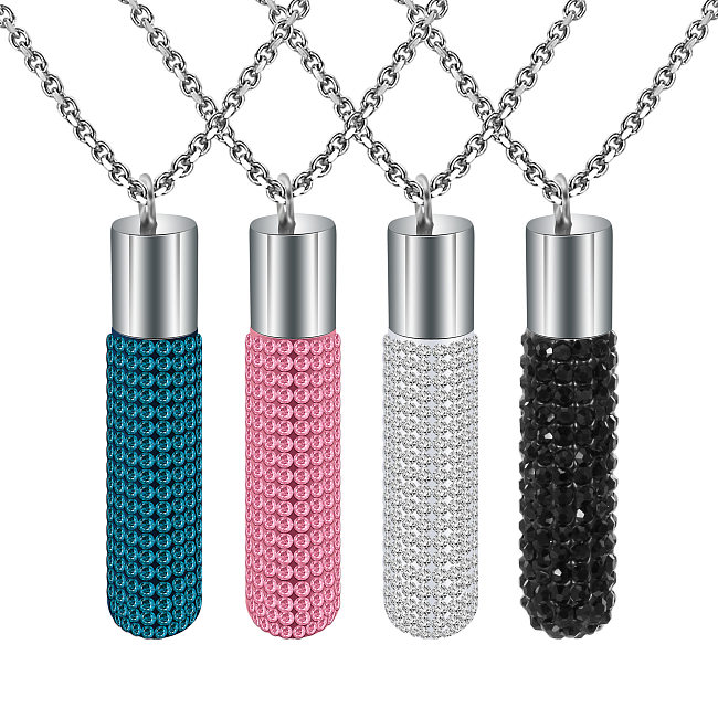 Einfache Halskette mit geometrischem Edelstahlüberzug und Inlay aus künstlichen Edelsteinen