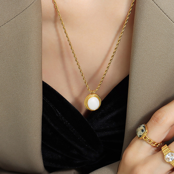 1 pieza de collar con colgante de piedra de cristal de perlas artificiales con incrustaciones de acero inoxidable ovalado de estilo francés