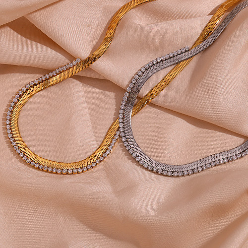 Collier plaqué or 18 carats avec incrustation de strass en acier inoxydable de couleur unie pour trajet de style simple