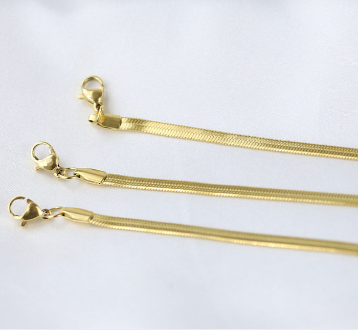 Pulseiras banhadas a ouro 18K com incrustações de aço titânio em formato de coração estilo simples casual