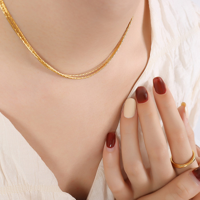 Einfache, schlichte, mehrschichtige Halsketten mit einfarbiger Edelstahlbeschichtung und 18-Karat-Vergoldung