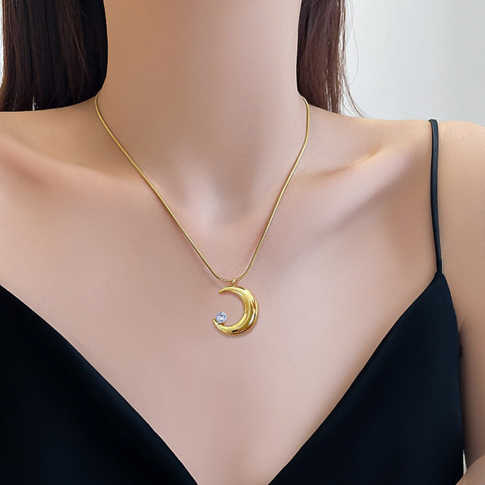 Collier élégant avec pendentif en Zircon et incrustation de placage en acier inoxydable en forme de lune