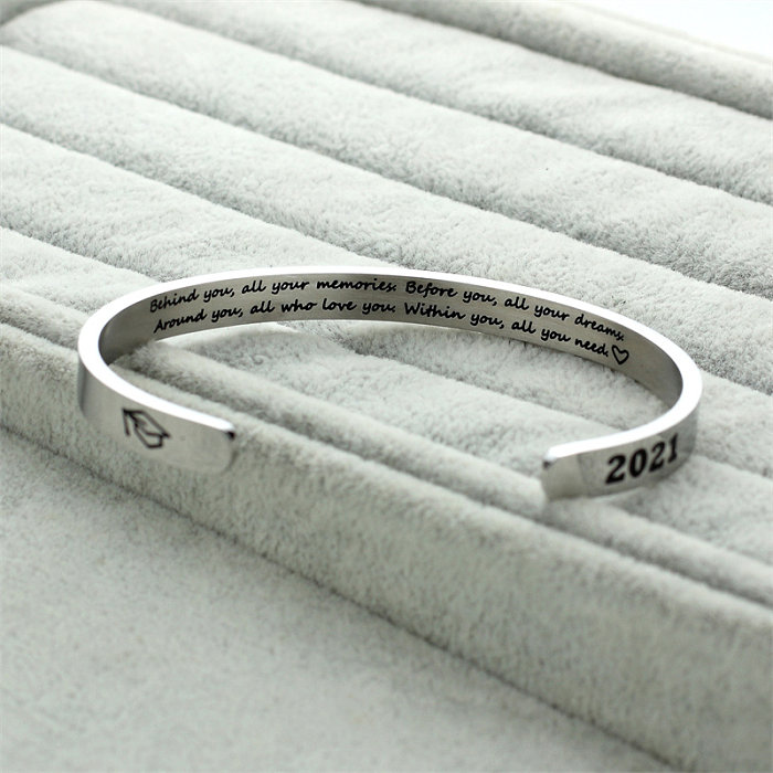 Bracelets de manchette de placage d'acier inoxydable de lettre de style romain de style simple et décontracté