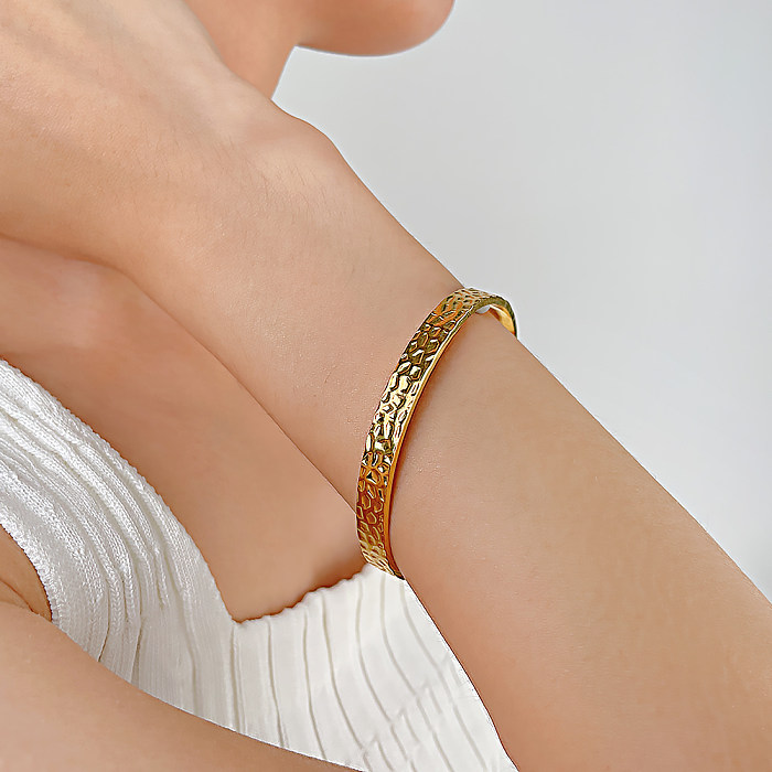 Wholesale French Style Simple Style Irregular Stainless Steel Pleated Bangle