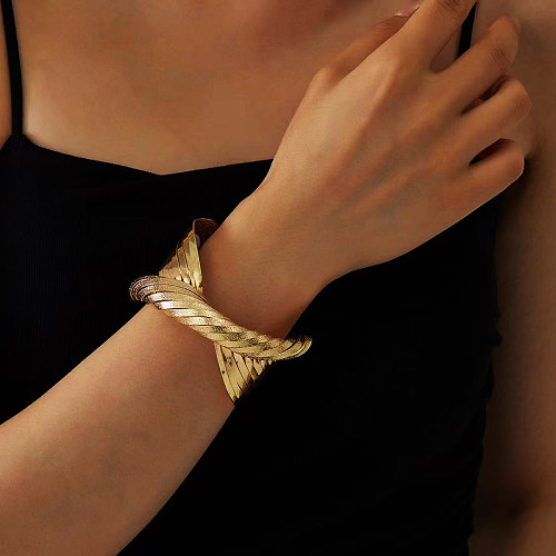 Bracelets de manchette élégants et luxueux à rayures spirales en acier inoxydable, placage torsadé en métal plaqué or et argent