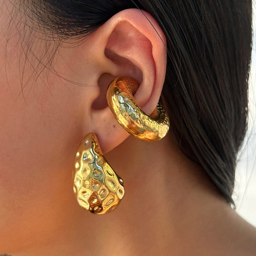 1 par de pinos de orelha banhados a ouro 18K com revestimento básico de cor sólida em aço inoxidável