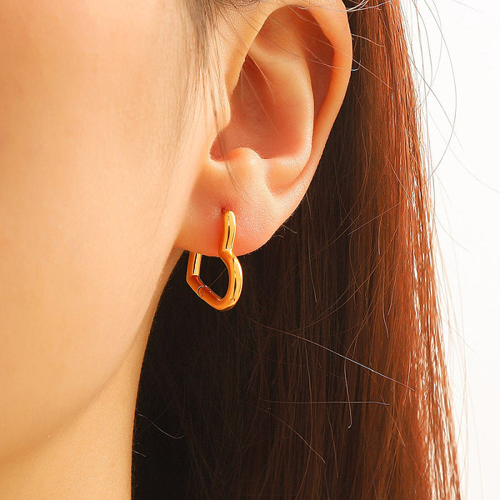 1 paire de boucles d'oreilles en acier inoxydable plaqué or 18 carats, Style Simple et décontracté, en forme de cœur