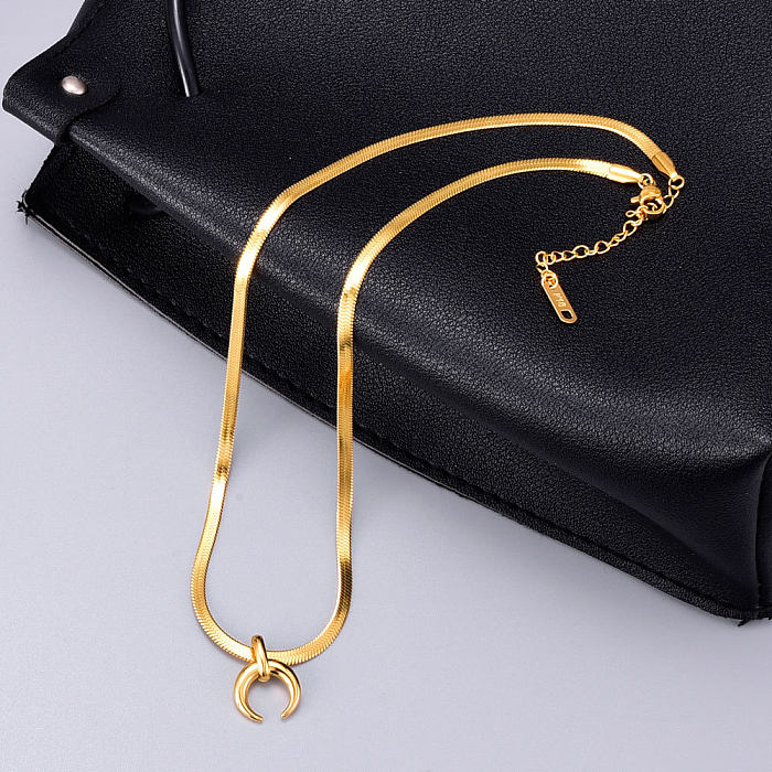 Wholesale Jewelry Snake Bone Chain Moon Pendant Stainless Steel Necklace jewelry