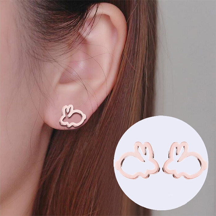 1 par de pendientes chapados en acero inoxidable con diseño de conejo y Animal de estilo japonés