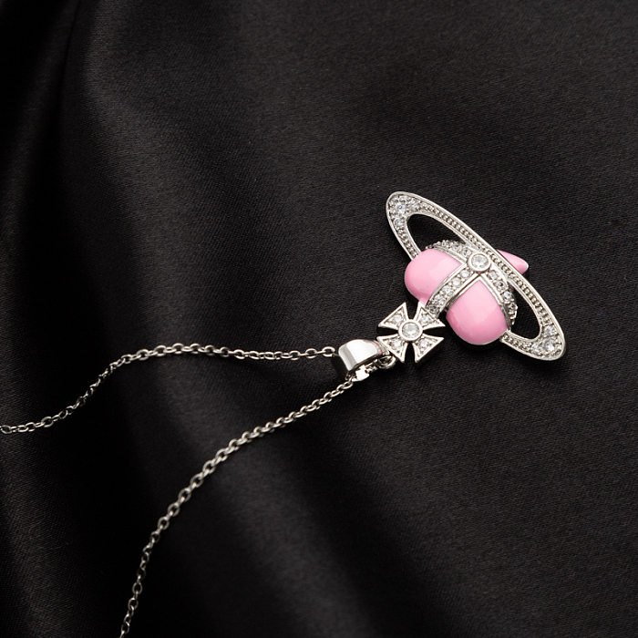 1 Stück modische herzförmige Edelstahl-Halskette mit unregelmäßigem Inlay und künstlichen Edelsteinen