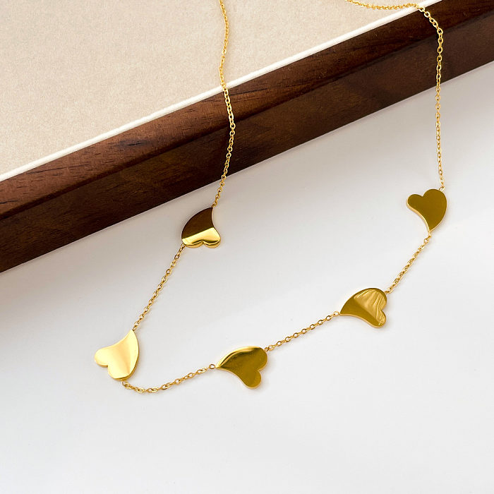 Estilo simples formato de coração cor sólida chapeamento de aço inoxidável colar banhado a ouro