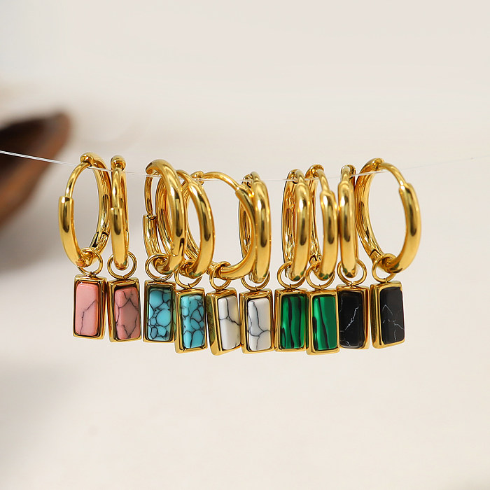 1 paire de boucles d'oreilles pendantes plaquées or 18 carats avec incrustation rectangulaire de style français en acier inoxydable et zircon turquoise