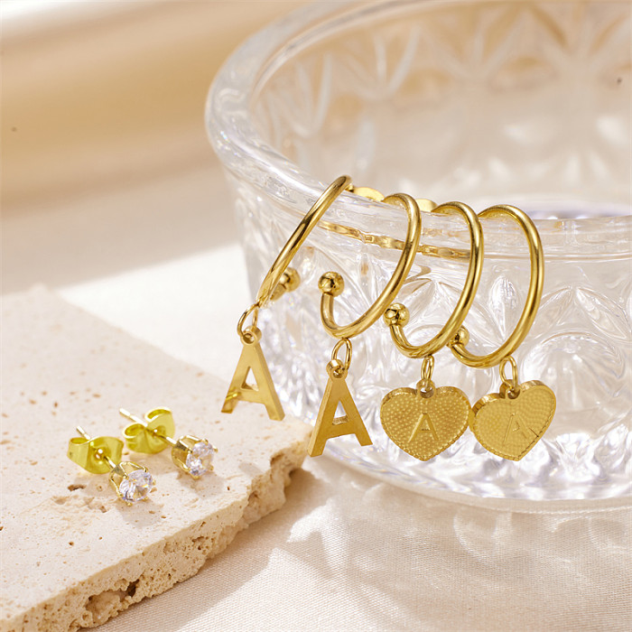 1 Paar einfache Herzform-Ohrringe aus poliertem Edelstahl mit Epoxidbeschichtung und 18 Karat vergoldet
