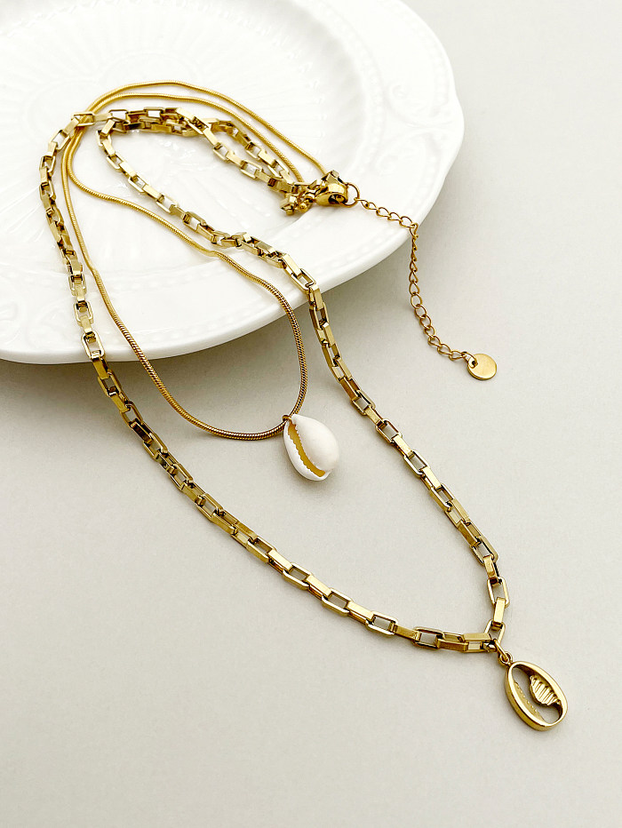 Collar chapado en oro con cuentas de acero inoxidable elegante en forma de corazón