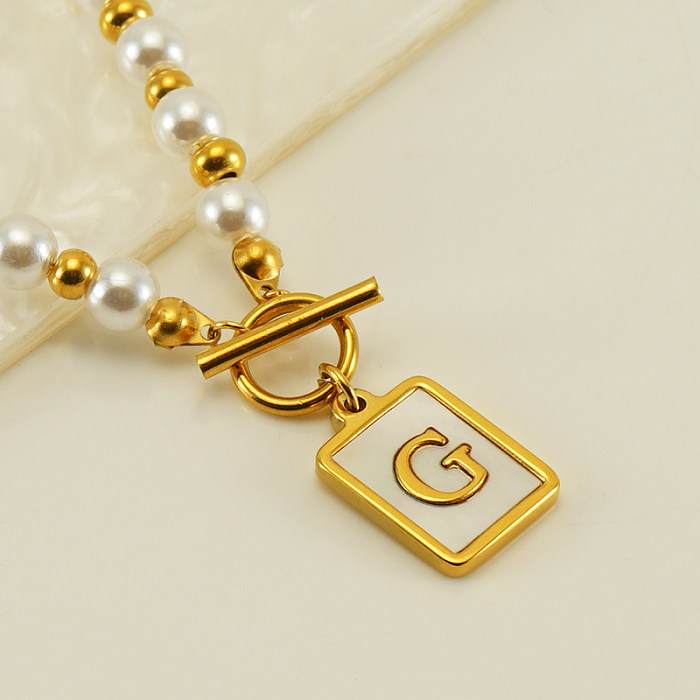 Collier avec pendentif élégant en forme de lettre de Style français, en acier inoxydable, avec incrustation de perles et coquille plaquée or 18 carats