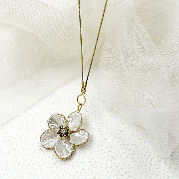 Casual Sweet Commute Flower Stainless Steel  Gold Plated Zircon Pendant Necklace In Bulk