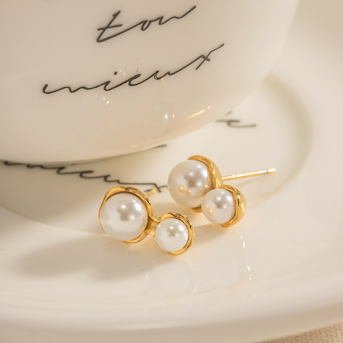 1 Paar elegante, runde Ohrstecker im INS-Stil mit Inlay aus Edelstahl und 18 Karat vergoldeter Perle
