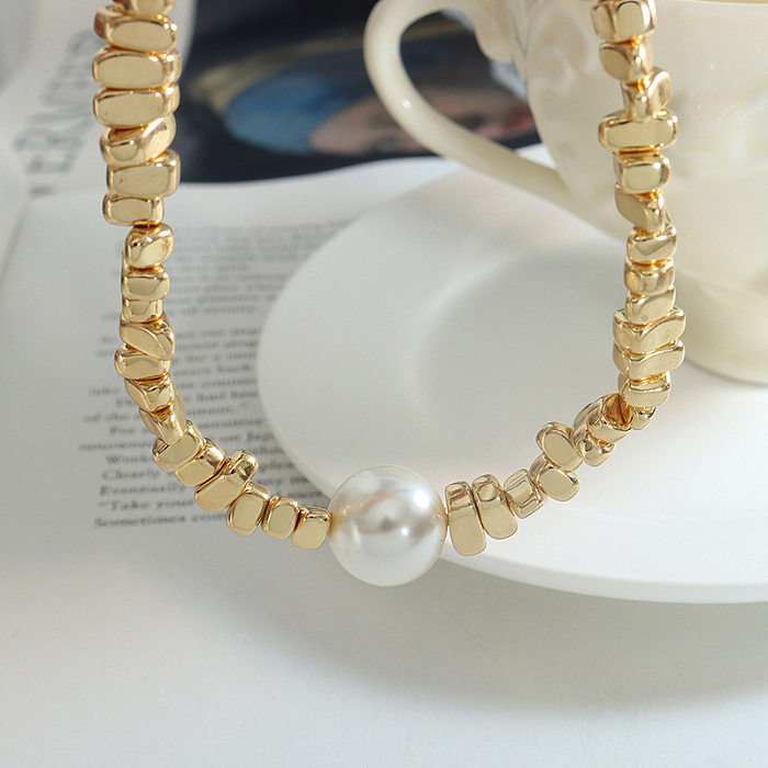 Elegante geometrische Halskette aus Edelstahl mit Inlay und künstlichen Perlen aus Edelstahl