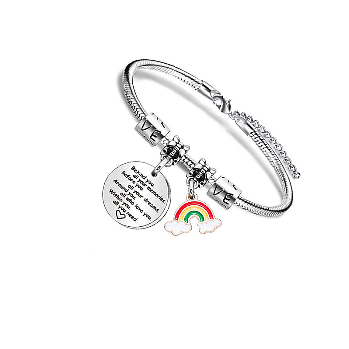 Elegante pulseira de escultura em aço inoxidável com letra arco-íris em estilo streetwear