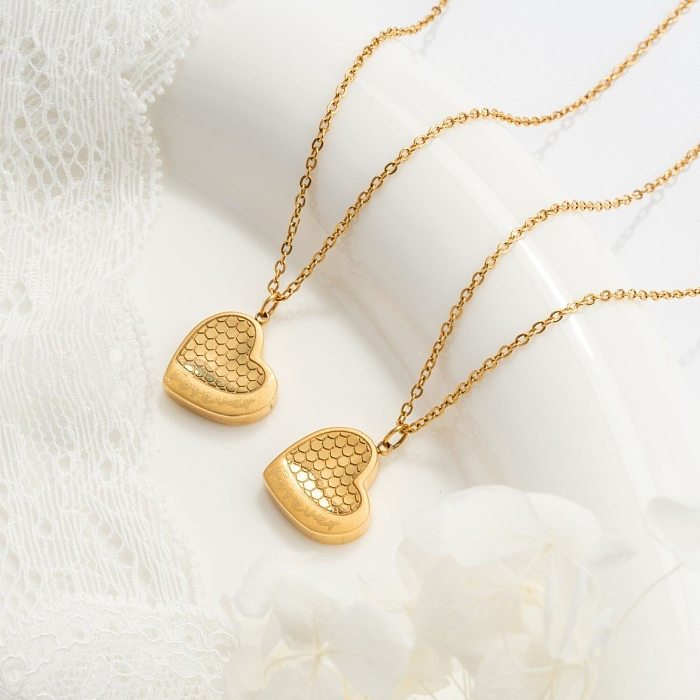 Simple Style Heart Shape Solid Color Stainless Steel Plating 18K Gold Plated Pendant Necklace