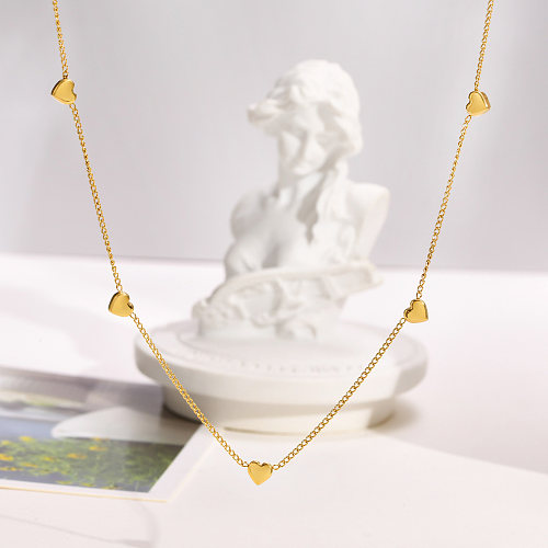 Lässige, schlichte Halskette in Herzform aus Edelstahl mit Edelstahlbeschichtung und vergoldet