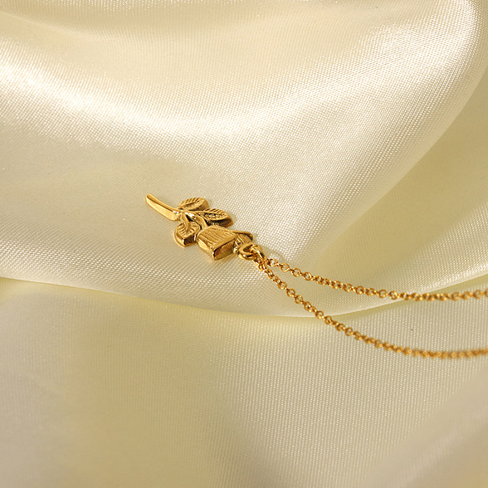 Simple Style Flower Stainless Steel  Plating 18K Gold Plated Pendant Necklace