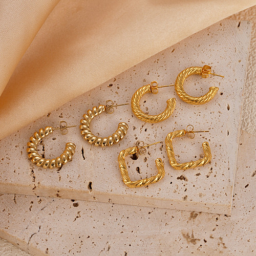 زوج واحد من أقراط هاواي الأنيقة غير الرسمية المطلية بالذهب على شكل حرف C من الفولاذ المقاوم للصدأ