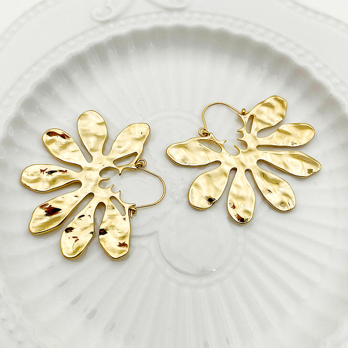 1 par elegante estilo simples comute folhas chapeamento de aço inoxidável brincos banhados a ouro