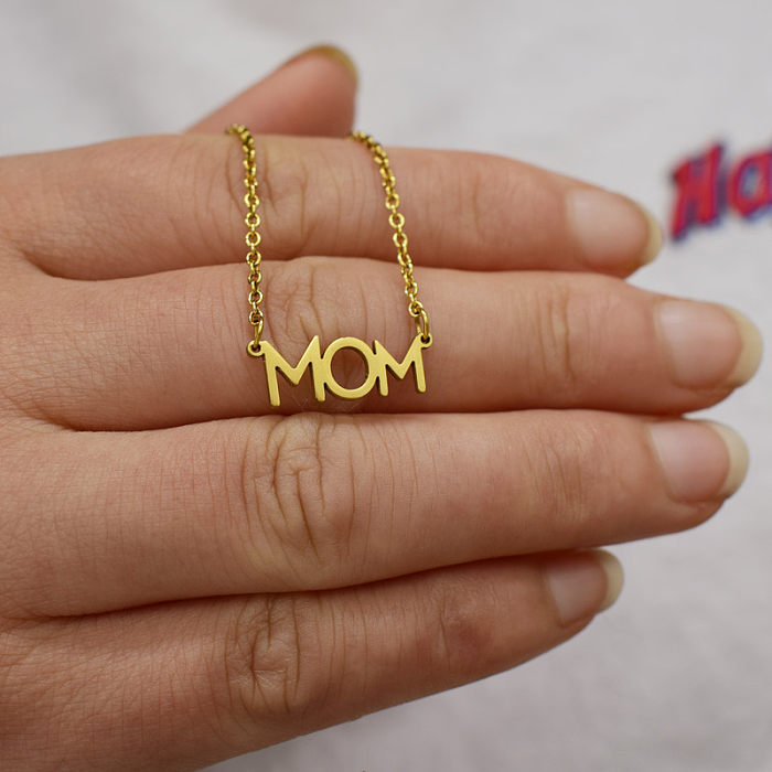 Elegante MAMA-Halskette mit einfachem Buchstaben-Anhänger aus Edelstahl und vergoldetem Anhänger