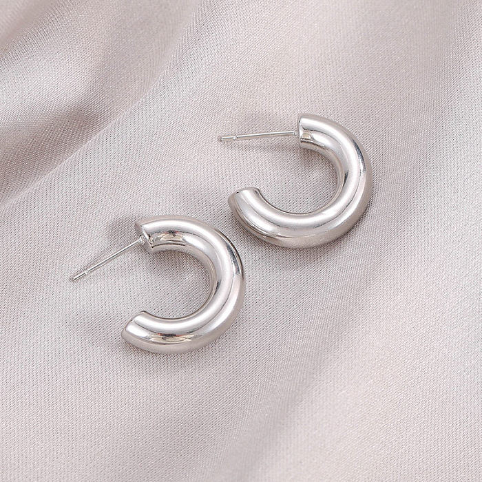 Einfache Ohrringe in C-Form mit Edelstahlbeschichtung, 1 Paar