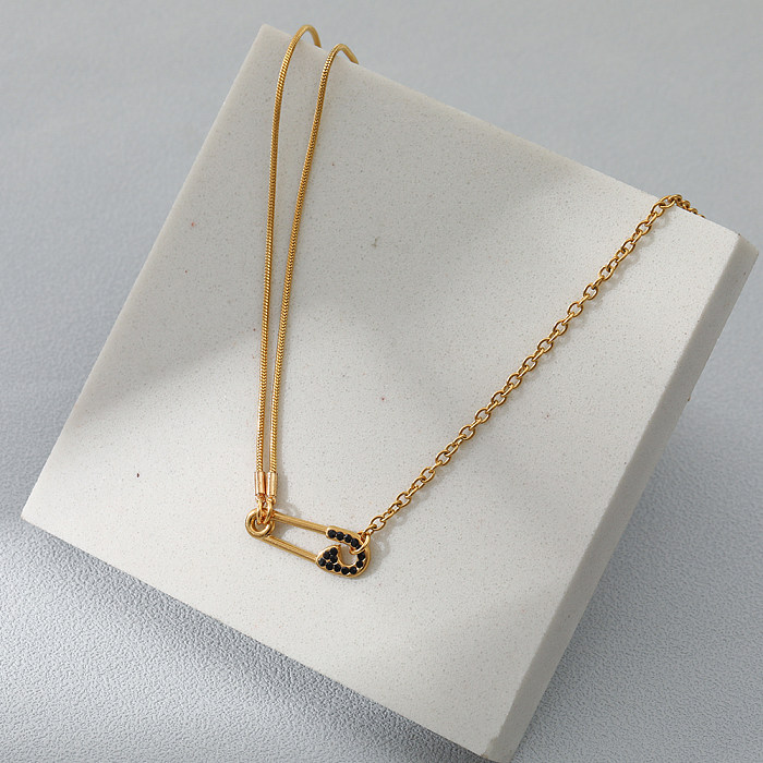 Moda Pin Acero inoxidable Chapado en oro Incrustaciones Diamantes de imitación Collares en capas 1 pieza
