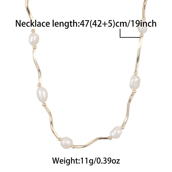 Collier plaqué or 18 carats avec perles d'eau douce rondes en acier inoxydable de style simple
